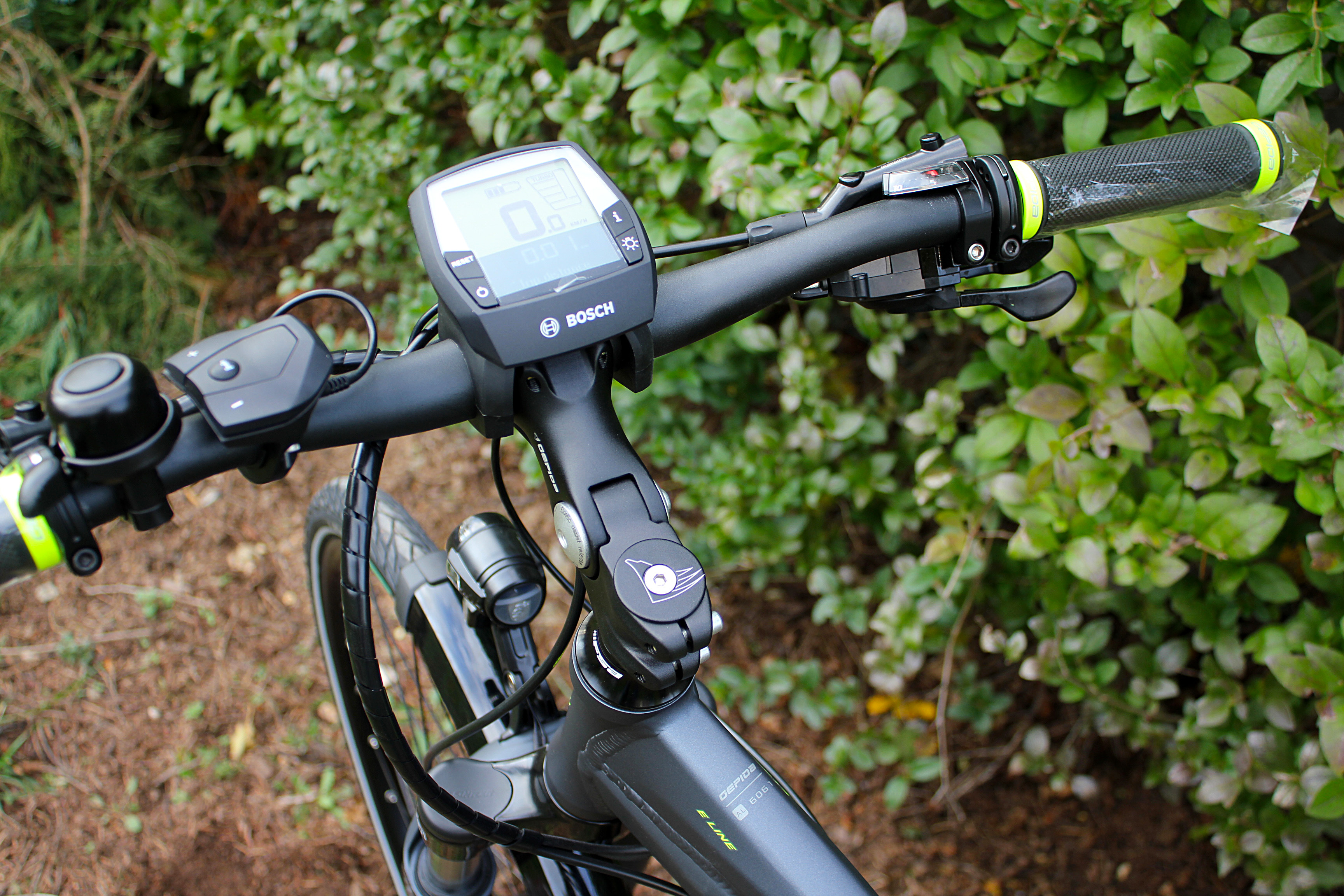 Elektromos kerékpár (e-bike)